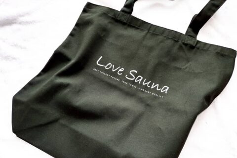 LOVE SAUNAのトートバッグ